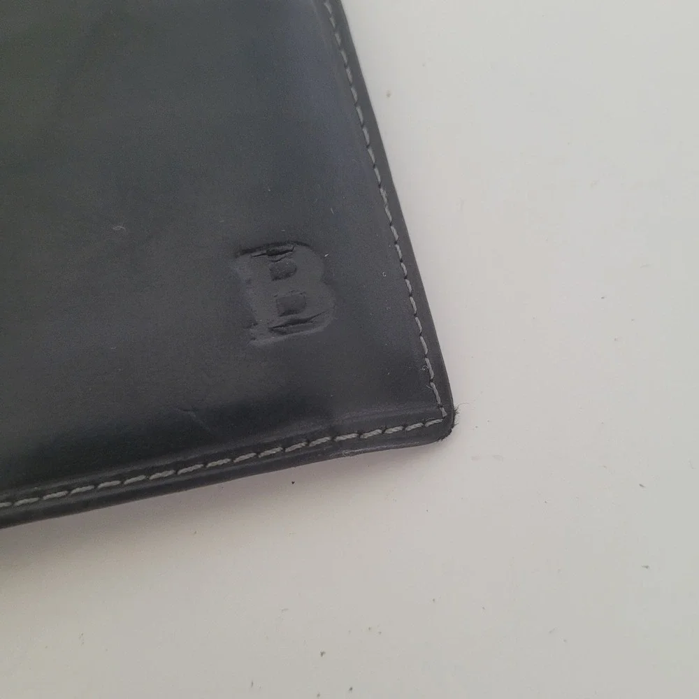 Bally Mens Black Leather Bifold Wallet Zippered Bill Pocket Contrast Stitching
